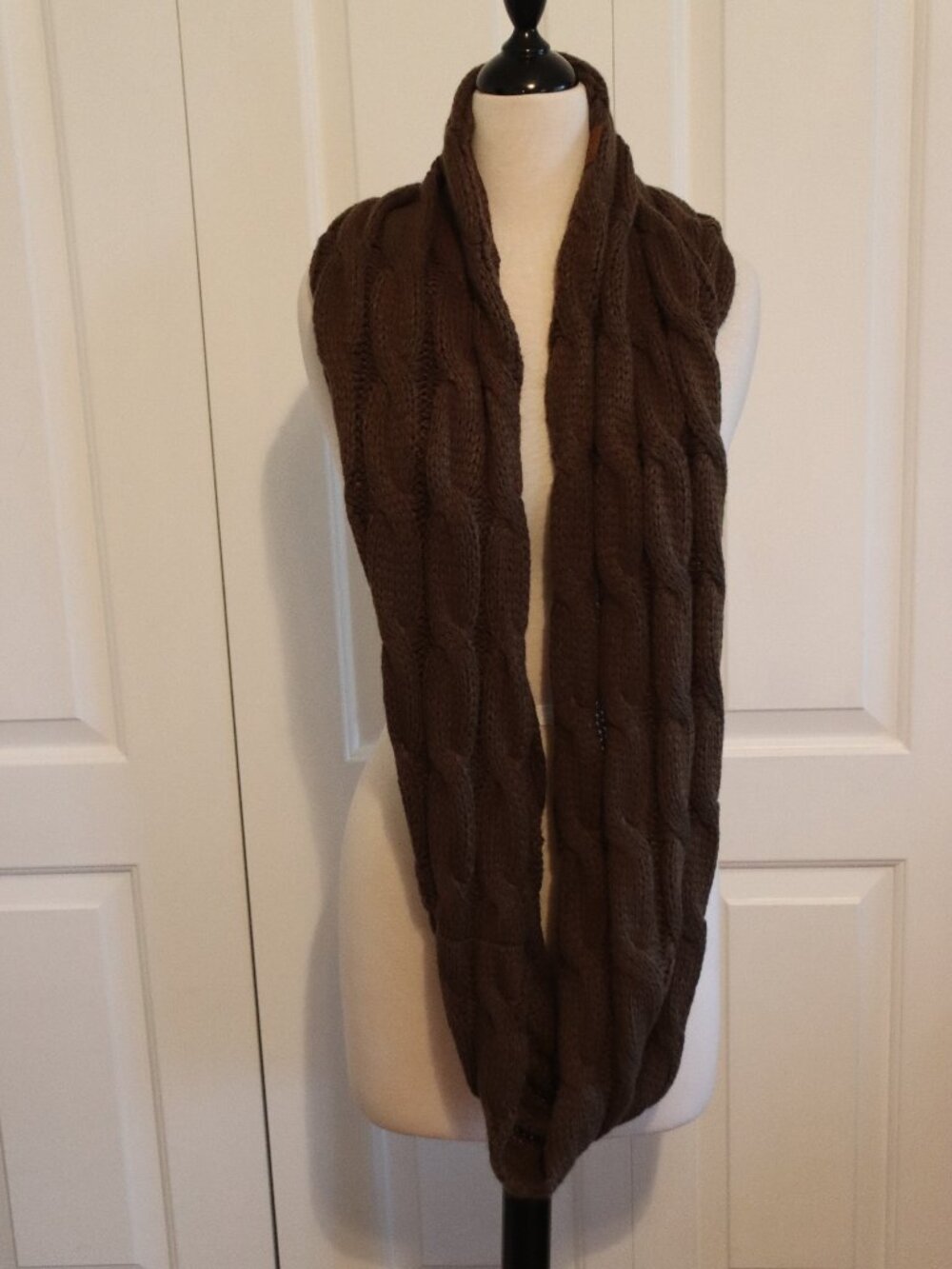 C.C 100% Acrylic Cable Knit Infinity Scarf Olive Green/Breen